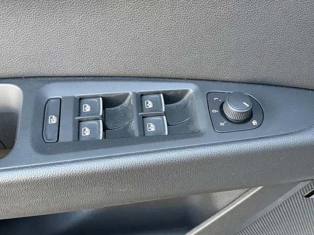 SEAT Leon 1.4 EcoTSI FR Business Intense 2017 Benzine 25