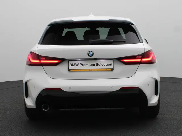 BMW 1 Serie 5-deurs 118i 2024 Benzine