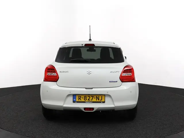 Suzuki Swift 1.2 Select Smart Hybrid 2022 Benzine 34