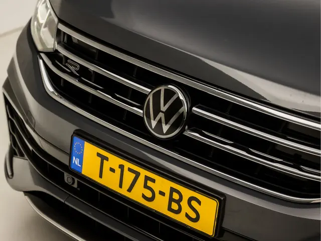 Volkswagen Tiguan 1.5 TSI R-Line 2023 Benzine 32