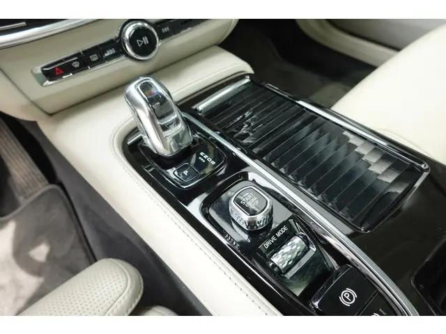 Volvo V90 2.0 T8 AWD Inscription 2018 Hybride Benzine 19