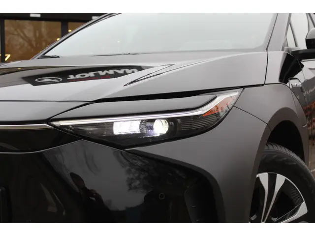 Toyota bZ4X Dynamic 71 kWh 2024 Elektrisch 19
