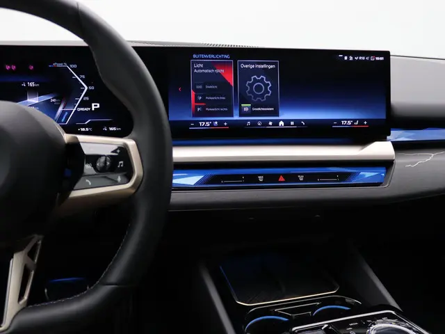 BMW i5 M60 xDrive 2023 Elektrisch 18