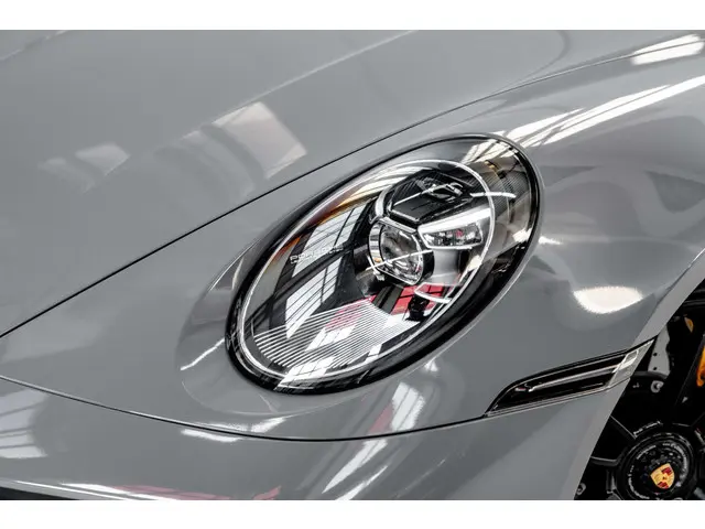 Porsche 911 Turbo S Coupé 2021 Benzine 23