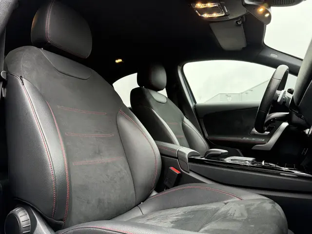 Mercedes-Benz A-Klasse 200 Aut. AMG Sport 2020 Benzine 11