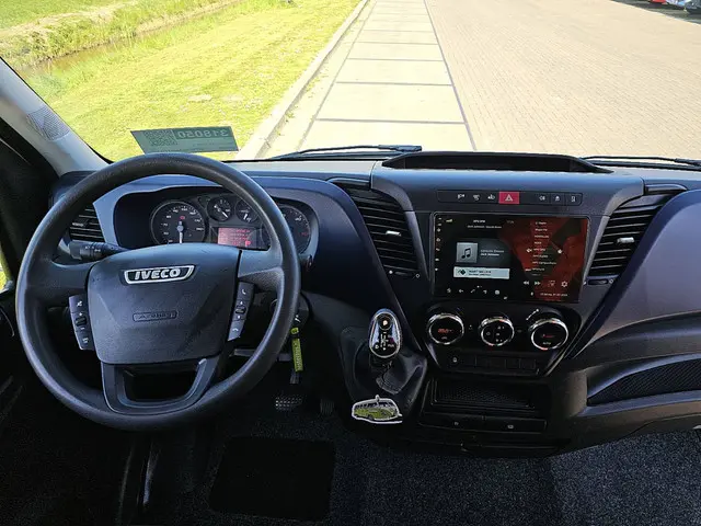 Iveco Daily 35 C 2018 Diesel 8