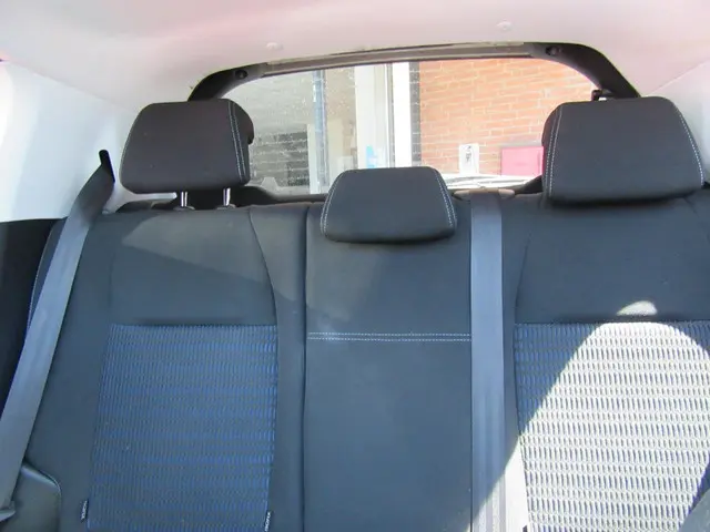 Peugeot 208 1.6 VTi Allure Rosé goud 2013 Benzine 9