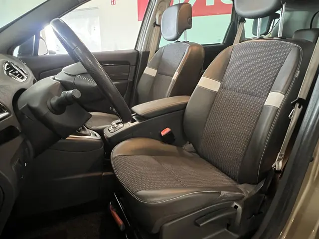 Renault Grand Scénic 2.0 Bose 2014 Benzine 12