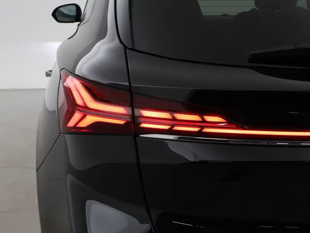 MG Marvel R LUXURY 70 kWh *BTW* 2022 Elektrisch 19