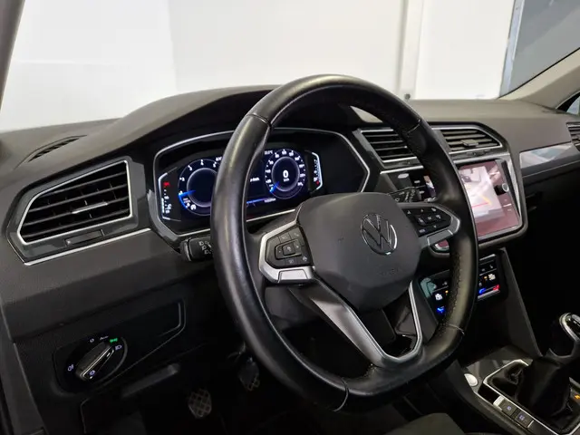 Volkswagen Tiguan 1.5 TSI Life Business 2021 Benzine 14