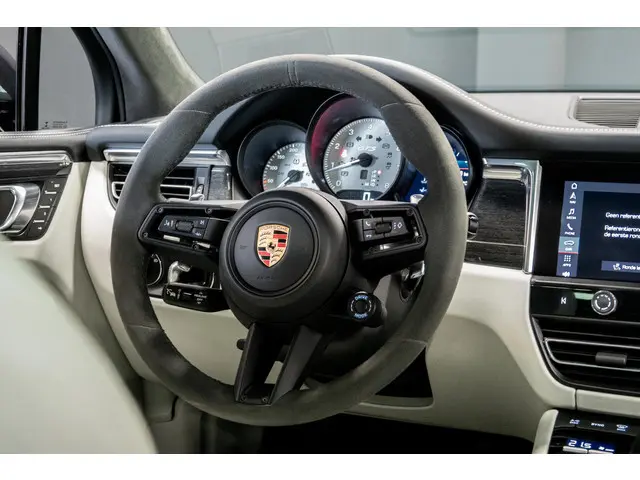 Porsche Macan 2.9 GTS 2022 Benzine 12