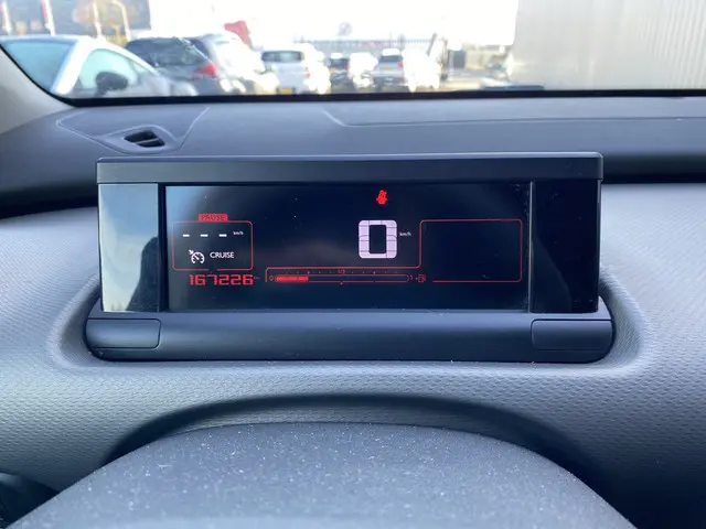 Citroën C4 Cactus 1.2 PureTech W 2014 Benzine 18