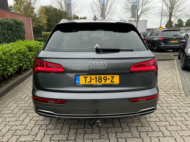 Audi Q5 2.0 TFSI quattro Sport S Line 2018 Benzine 13
