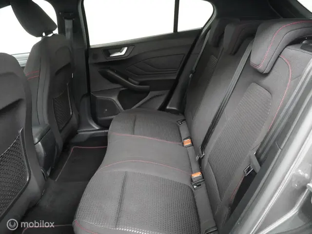 Ford Focus 1.0 EcoBoost ST Line Business 2020 Benzine 10