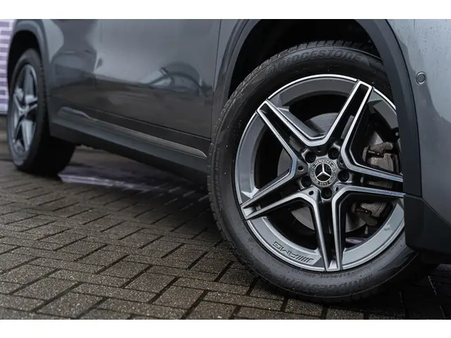 Mercedes-Benz GLA 250 e AMG Line 2021 Hybride Benzine 6