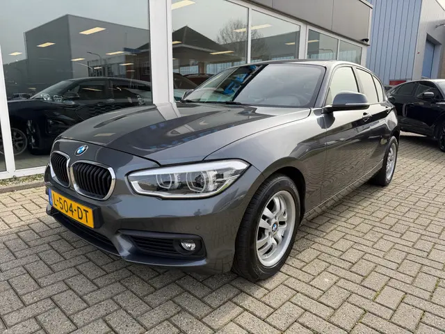 BMW 1 Serie 118i Executive 2018 Benzine 4