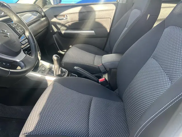 Suzuki Vitara 1.0 Boosterjet Select 2018 Benzine 4