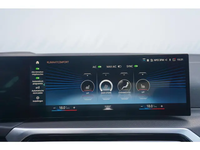 BMW 4 Serie Coupé 420i 2024 Benzine 25