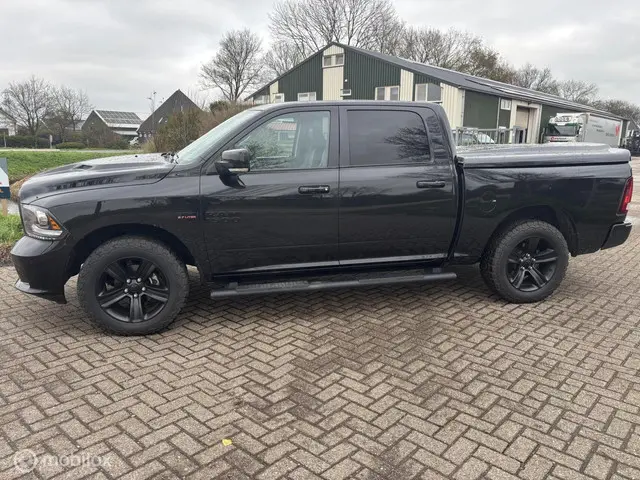 RAM 1500 2