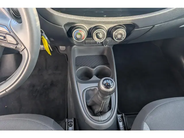 Toyota Aygo X 1.0 VVT-i MT Play 2024 Benzine 22