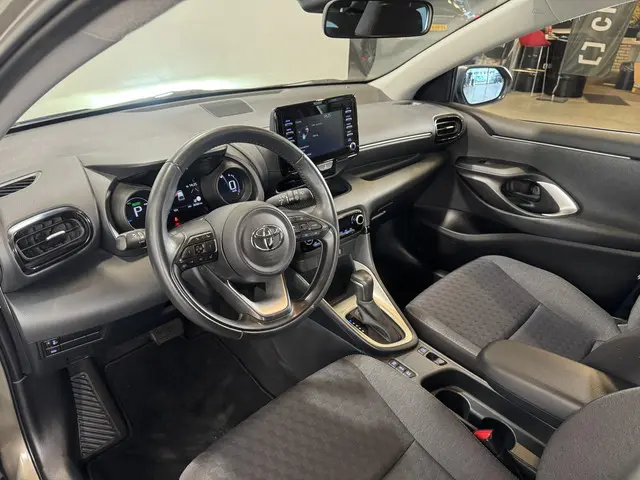 Toyota Yaris 1.5 Hybrid Dynamic 2020 Hybride Benzine 8