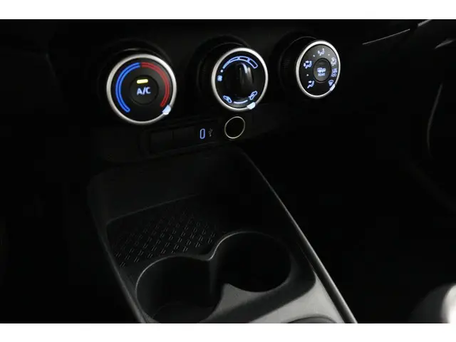 Toyota Aygo X 1.0 VVT-i MT Play 2024 Benzine 7