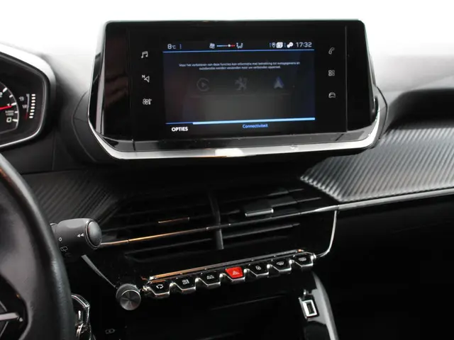 Peugeot 208 1.2 PureTech 100pk Active Pack 2021 Benzine 14