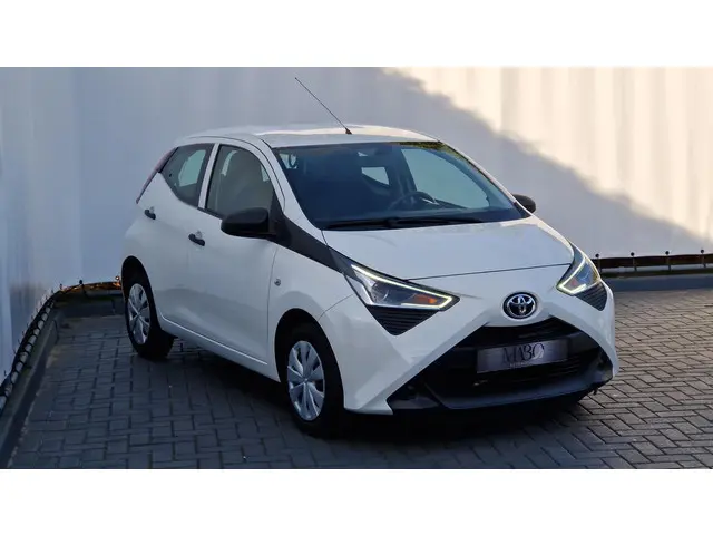 Toyota Aygo 1.0 VVT-i x-fun 2018 Benzine 28