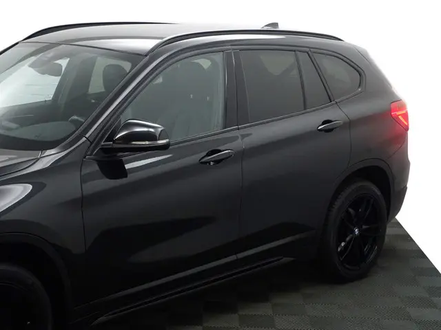 BMW X1 sDrive18i M Sport Aut- 2017 Benzine 25