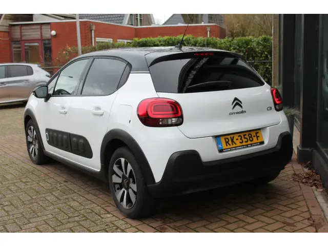 Citroën C3 1.2 PureTech Shine Navi/Cruise/LMV! 2017 Benzine 3