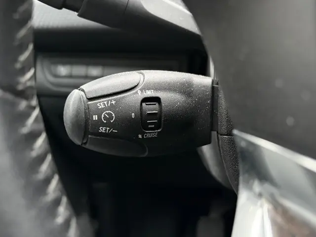 Peugeot 2008 1.2 PureTech Blue Lion 2018 Benzine 34