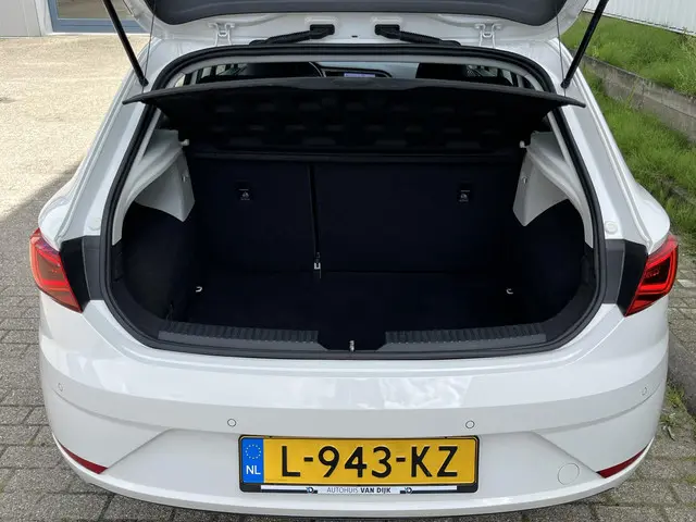 SEAT Leon 1.0 TSI Style Ultimate Edition 2019 Benzine 24