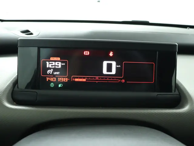 Citroën C4 Cactus 1.2 PureTech Business 2015 Benzine 11