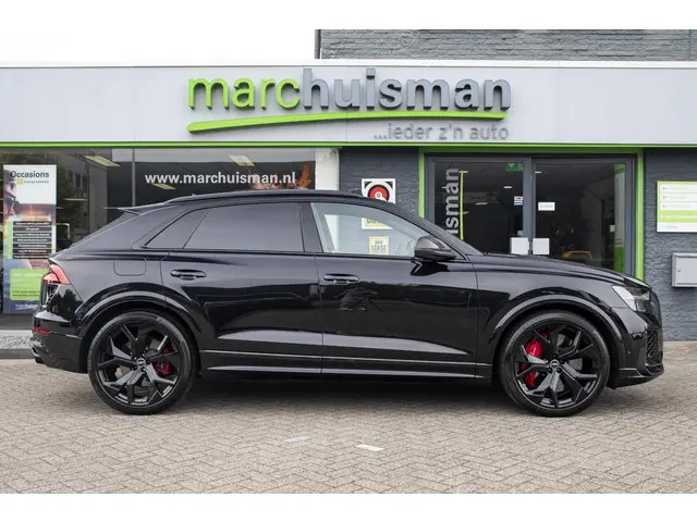 Audi RSQ8 3