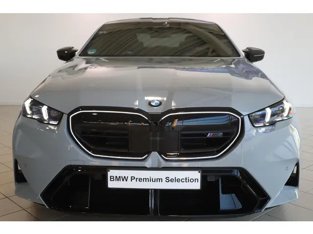 BMW M5 Sedan 2025 Hybride Benzine 4