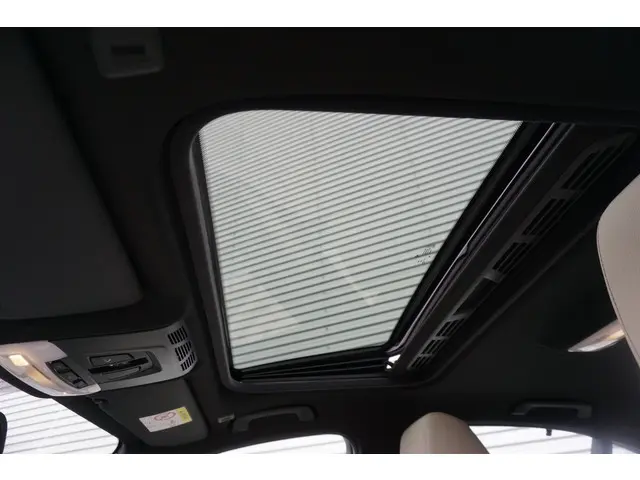 BMW 3 Serie 330e High Executive 2016 Hybride Benzine 22