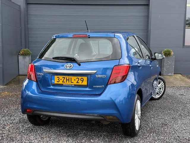 Toyota Yaris 1.5 Hybrid Aspiration 2015 Hybride Benzine 2