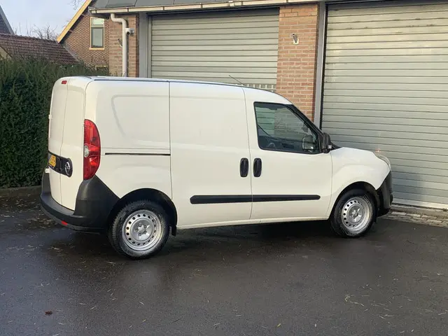 Opel Combo 1.3 CDTi L1H1 Edition 2017 Diesel 6