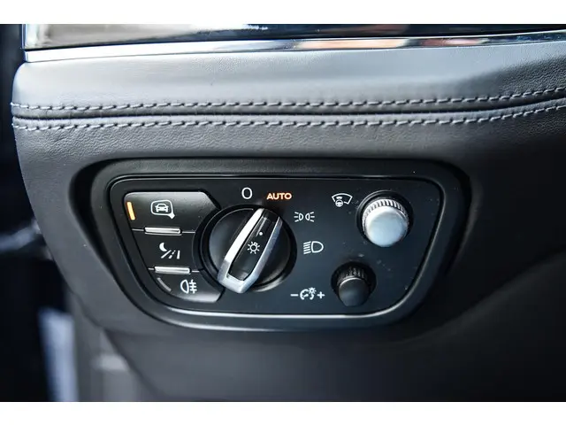 Bentley Bentayga 4.0 V8 First Edition 2021 Benzine 32