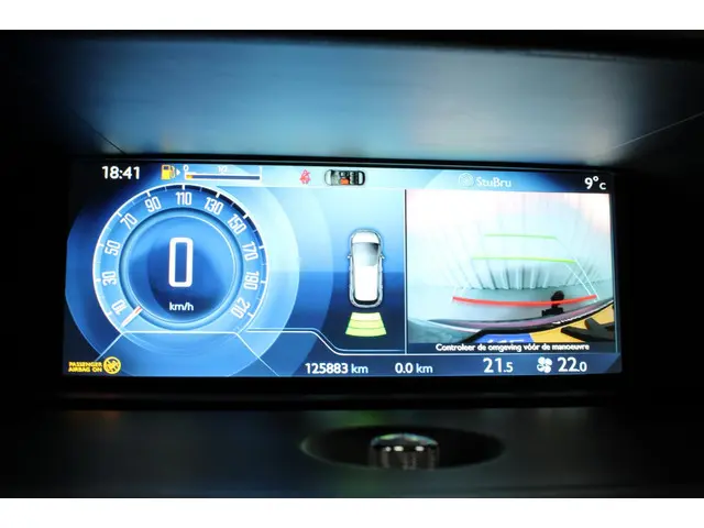 Citroën C4 Picasso 1.2 PureTech Exclusive 2016 Benzine 25