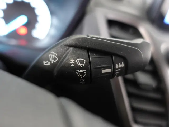 Ford Transit Connect 1.5 EcoBlue L2 Trend 2023 Diesel 16