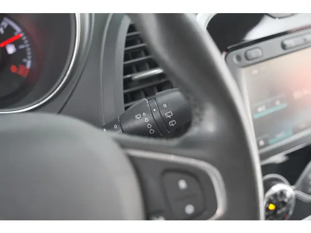 Renault Captur TCe 90 Intens 2018 Benzine 35