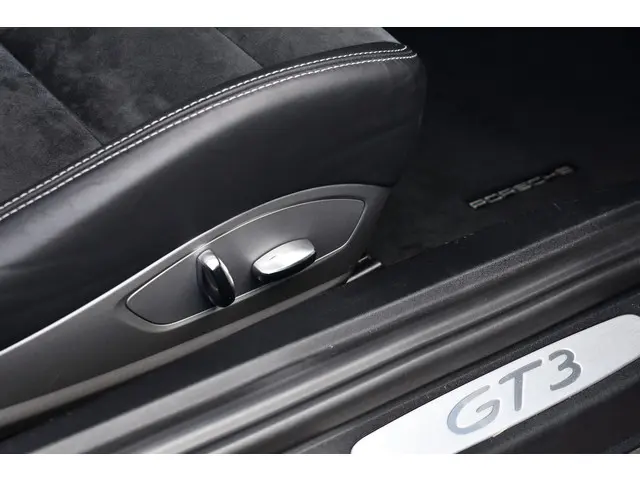 Porsche 911 3.8 GT3 2015 Benzine 13
