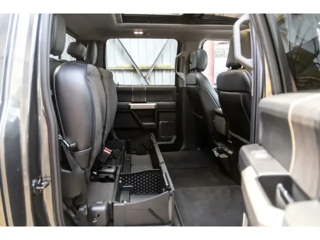 Ford F-250 USA Lariat 2021 Benzine 18