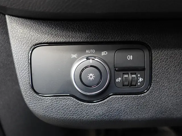 Mercedes-Benz Sprinter L2H2 2022 Diesel 15