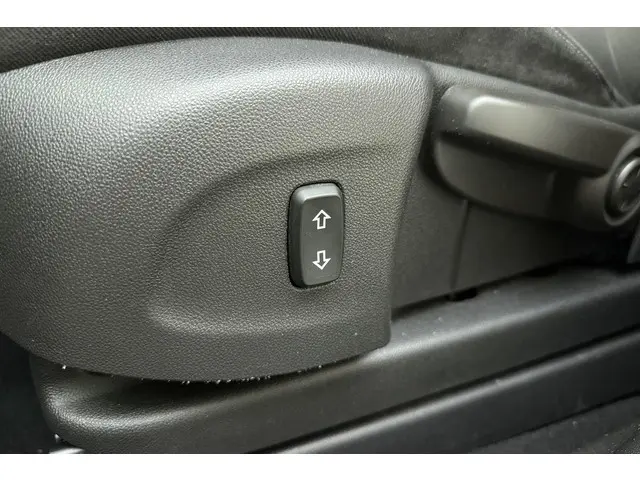 Opel Crossland X 1.2 Turbo Innovation 2019 Benzine 16