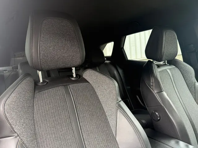 Peugeot 3008 1.6 GT Line | 1e Eigenaar|NL Auto| 2018 Benzine 24