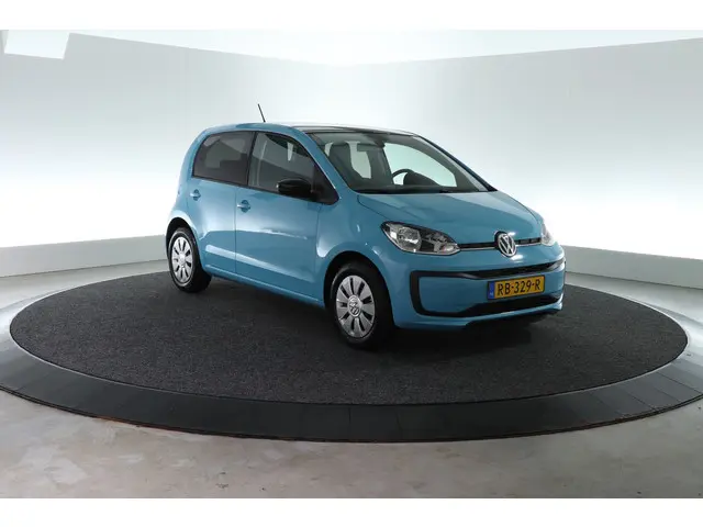 Volkswagen up! 1.0 BMT move up! 2017 Benzine 12