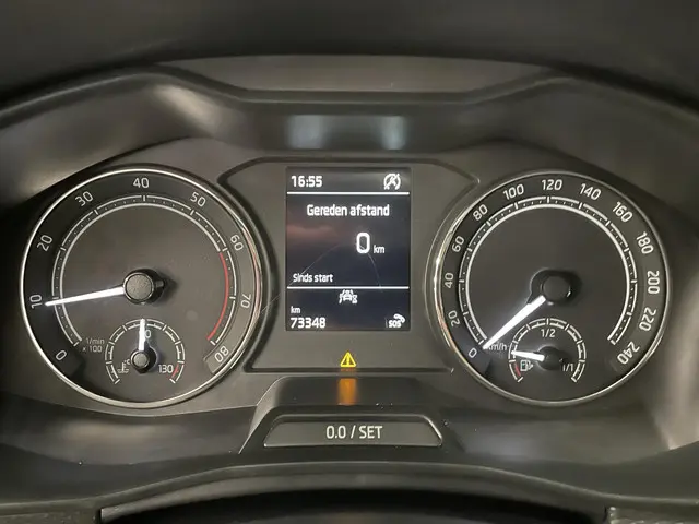 Škoda Kamiq 1.0 TSI 110 pk Ambition 2021 Benzine 4