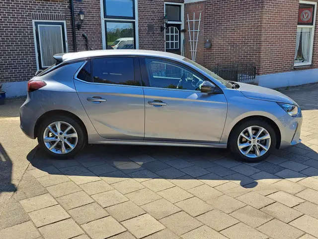 Opel Corsa 1.2 Elegance 2022 Benzine 3